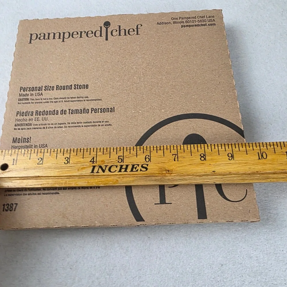 Pampered Chef Personal Size Round Stone 1387 Tan Stoneware Baking Pizza Pan USA